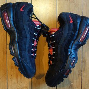Nike Air Max 95 Essential Challenge Red Sz 7.5